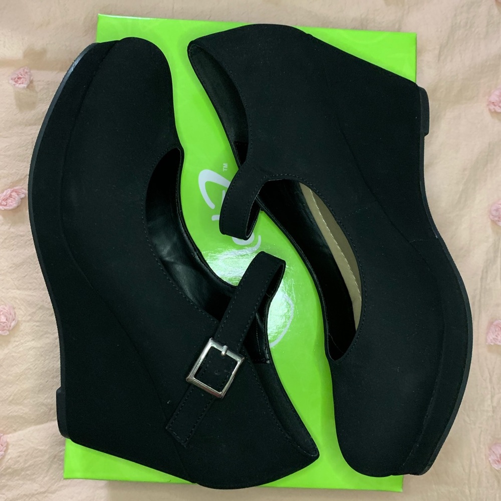 Mary Jane Style Wedges